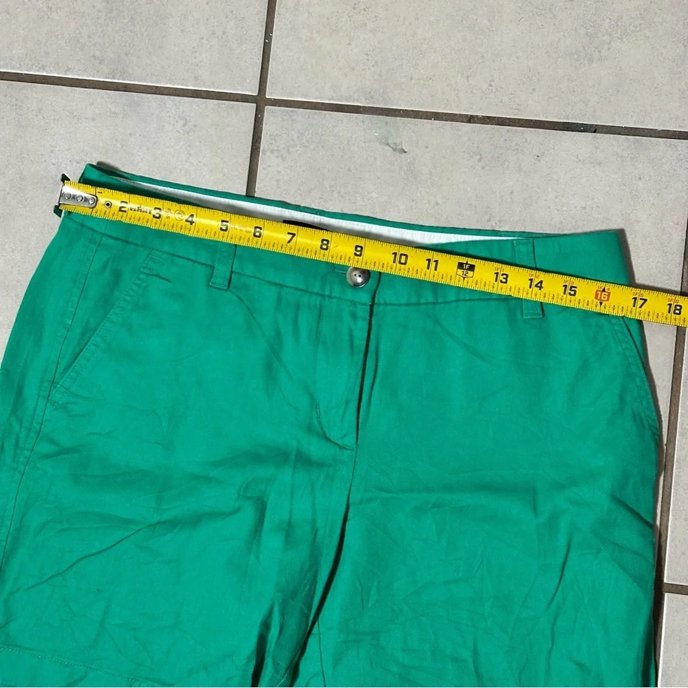 J. Crew Women's Green Casual Chino Shorts size‎ 8